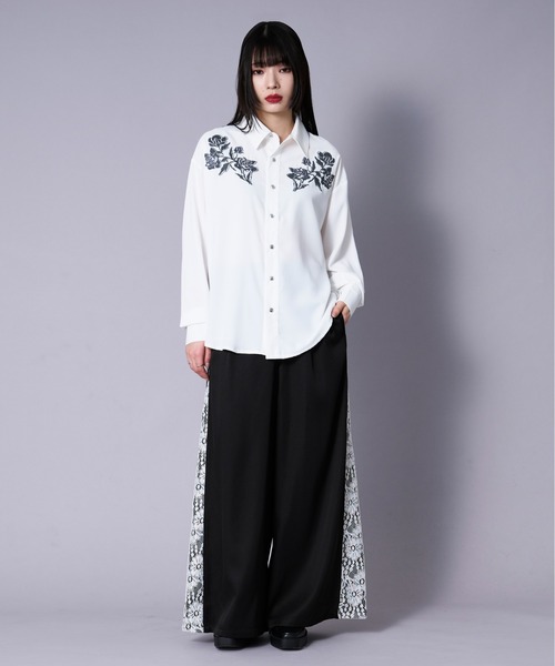 Ellno Loset（エルノロゼット） シャツ フラワープリント刺繍シャツ