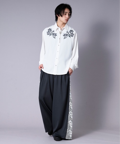 Ellno Loset（エルノロゼット） シャツ フラワープリント刺繍シャツ