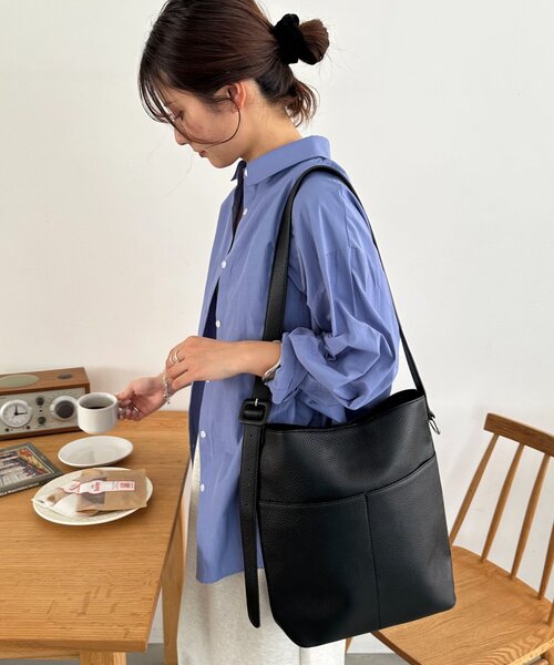 Discoat（ディスコート） ショルダーバッグ バッグ くるみバックルワン