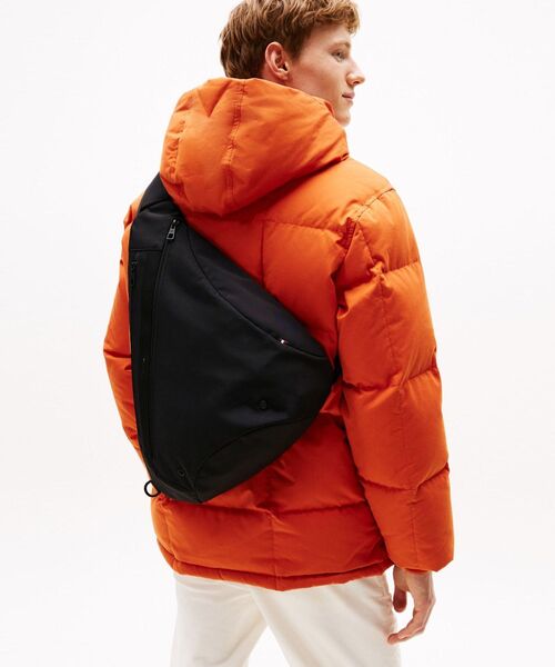 TOMMY HILFIGER（トミー・ヒルフィガー） ショルダーバッグ