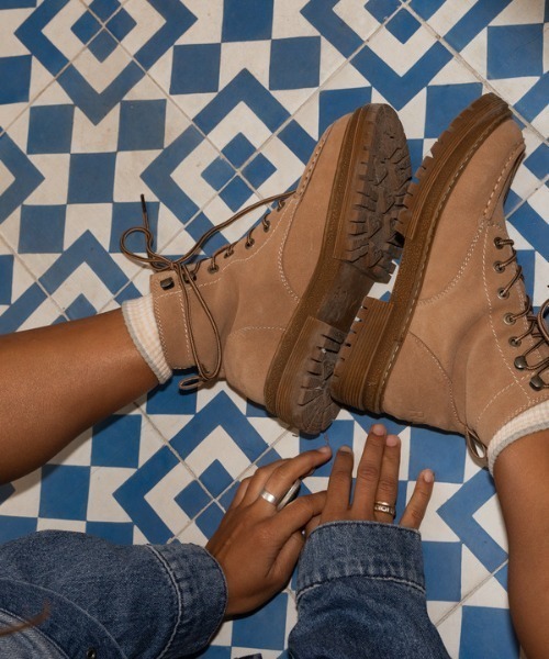 【追跡あり!】ALDO レースアップ ウインターブーツ ボアが可愛い ROXY ブーツ WORK IT/ロキシーレースアップブーツ レディース