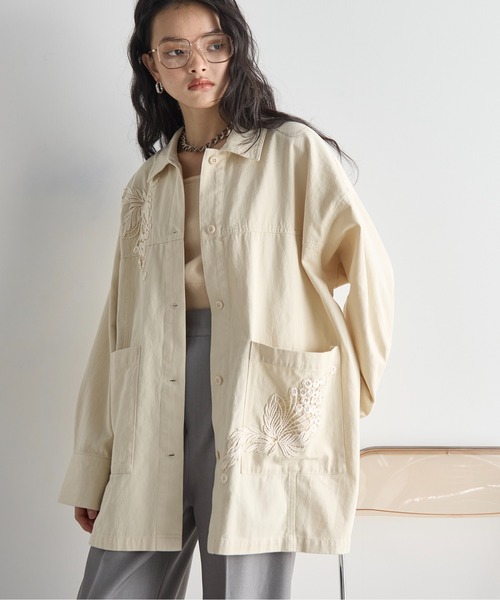 THE Yon ブラウス シャツ フラワーモチーフレースミリタリーシャツ