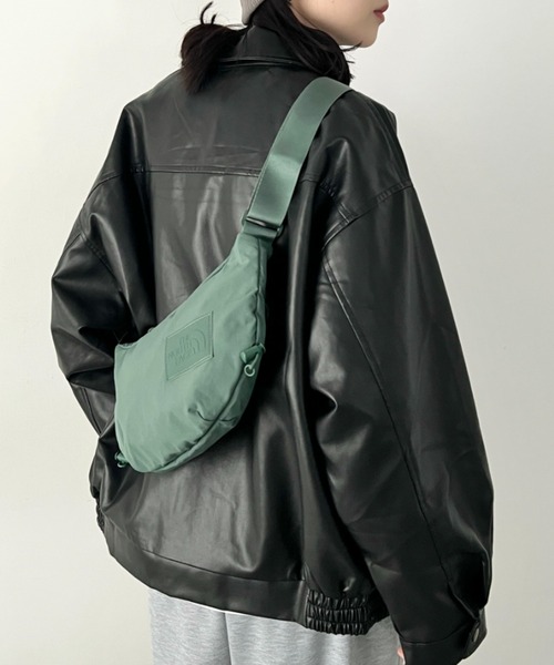 ノベルティ ナイロン ショルダーバッグ ブラック 未使用 楽しくおしゃれに♪お出かけの相棒にぴったり！ノースフェイス