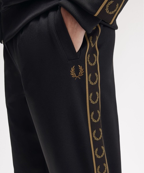 【美品】FRED PERRY テープドトラックパンツ ブラック M 月桂樹 美品】FRED PERRY テープドトラックパンツ ブラック M 月桂樹
