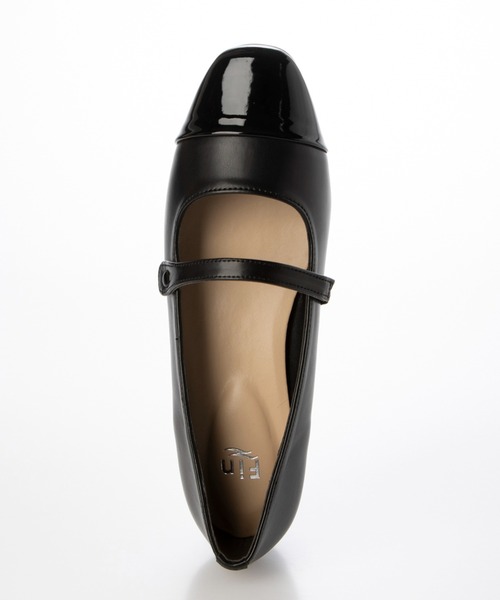 パンプス トゥキャップストラップフラットシューズ「低反発スポンジ入り」 | Fin | 21