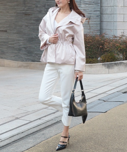 【超美品】MARENDONA フード付きジャケット ホワイト　レディース 超美品】MARENDONA フード付きジャケット ホワイト レディース