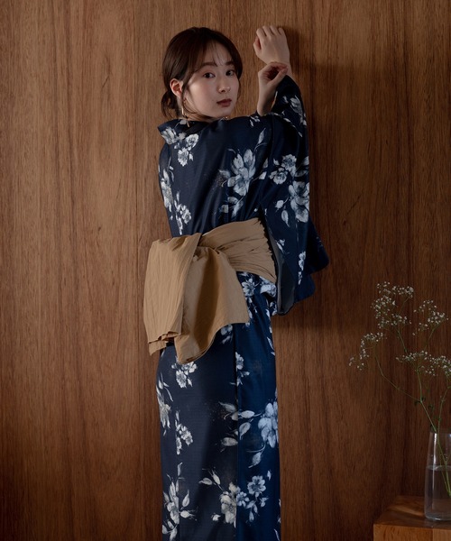 花柄浴衣 ベージュ・ネイビー フリーサイズ mideal（マイディール） 浴衣 original floral pattern yukata