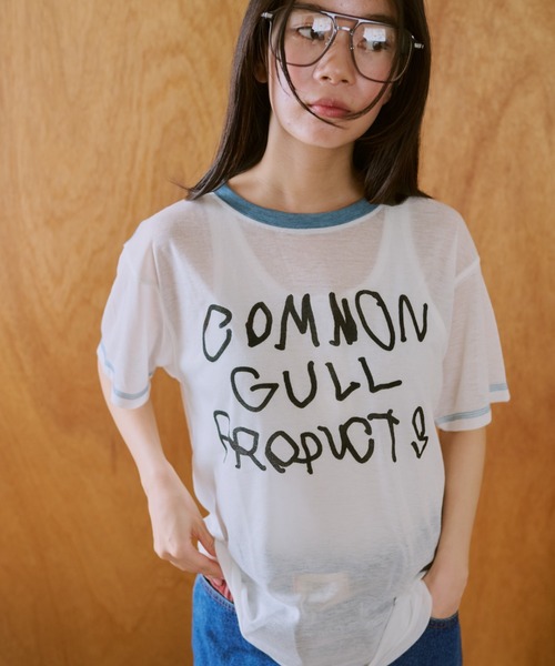 common gull products. tシャツ 窓にぼんやり映る文字 ””common gull