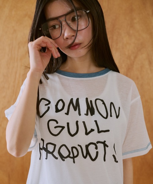 common gull products. tシャツ 窓にぼんやり映る文字 ””common gull