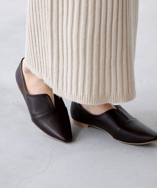 menue（メヌエ） ローファー スクエアトゥ スリットカッティング