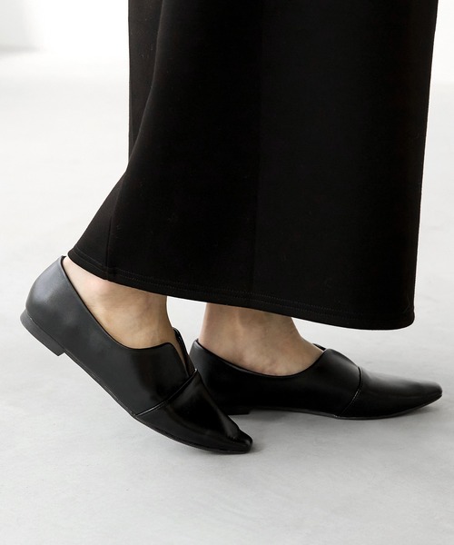 menue（メヌエ） ローファー スクエアトゥ スリットカッティング