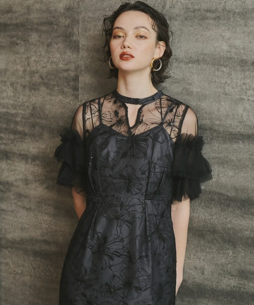 key neck embroidery dress / キーネックエンブロイダリードレス
