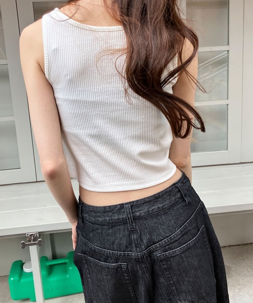 meJane タンクトップ ノースリーブ ヘンリーネック クロップド丈