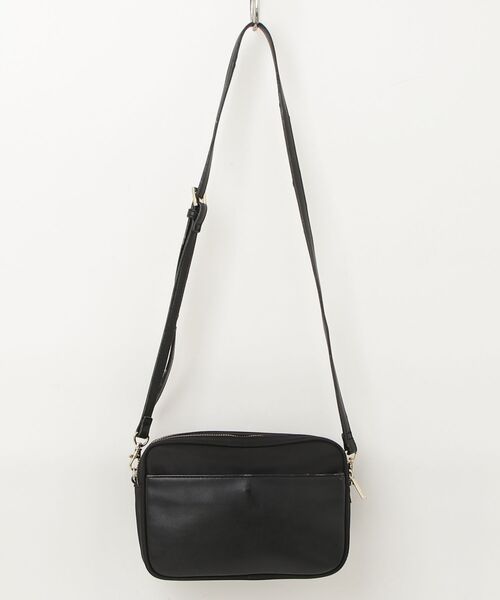 JILL by JILL STUART ブラックショルダーバッグ JILL by JILL STUART（ジルバイジルスチュアート） ショルダーバッグ