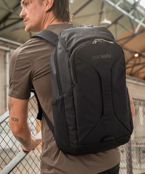 【お値下げしました】パックセーフ　Pac safe PacSafe（パックセーフ） デイバック リュック EXP 28L backpack