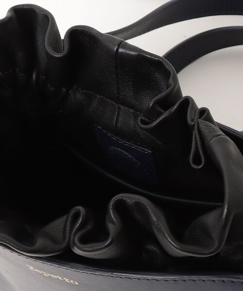 「Repetto」 ショルダーバッグ - ネイビー レディースの画像