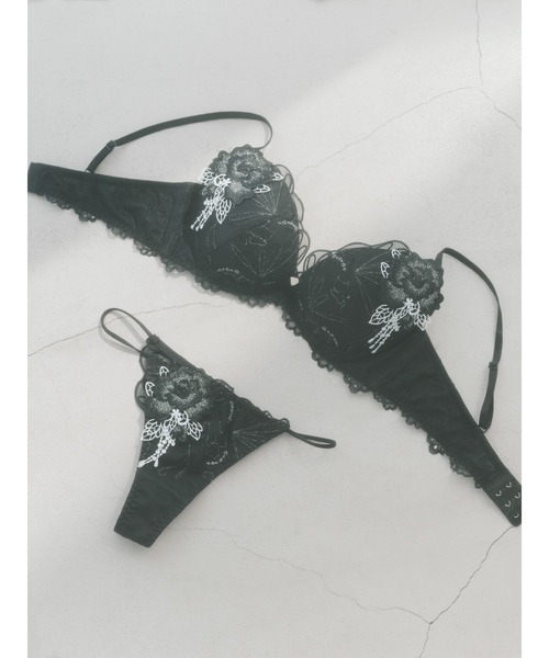 RAVIJOUR ショーツ シャイニーバタフライ エンブレース Tバック  