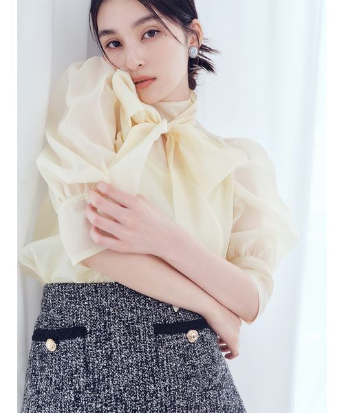 LILY BROWN（リリーブラウン） ブラウス シャツ オーガンザボウタイ