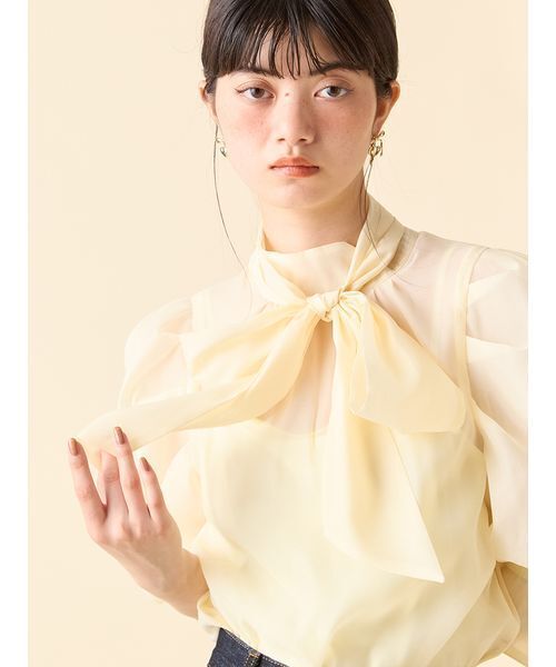 LILY BROWN（リリーブラウン） ブラウス シャツ オーガンザボウタイ
