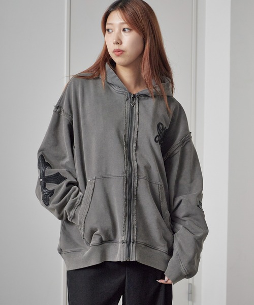 SUPPLIER（サプライヤー） パーカー Fleur Leather Patch hoodie