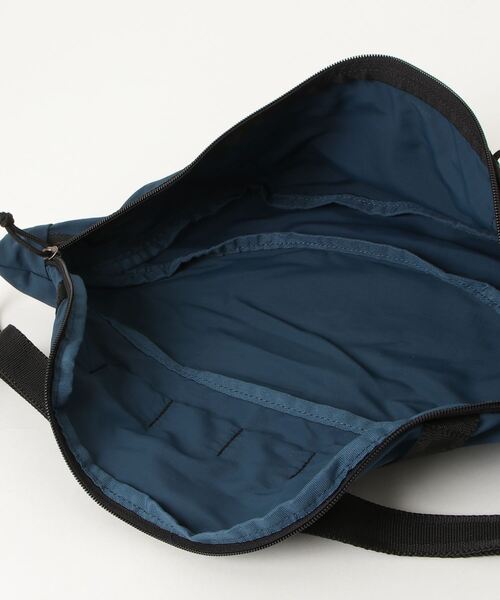 FIRST DOWN（ファーストダウン） ウエストポーチ 軽量 ボディバッグ