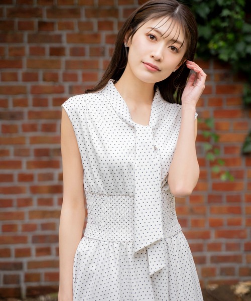 「NOELA」 半袖ワンピース M オフホワイト レディースの画像
