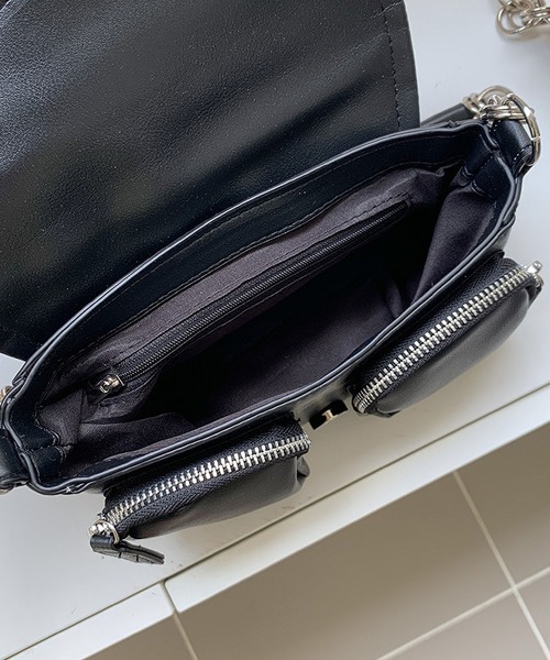 J.ESTINA ● ILLY MDポケットチェーンショルダー Black JESTINA公式】ILLY ハンドバッグ(MDショルダー/BLACK)