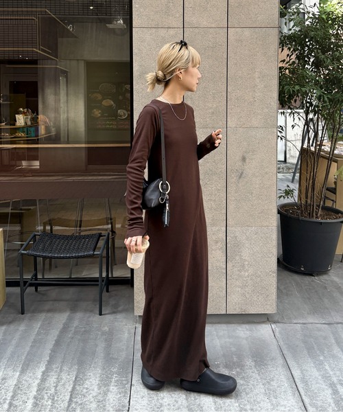 pium クロスベルトリブカットワンピース ダブルベルトカットアウトワンピース – pium