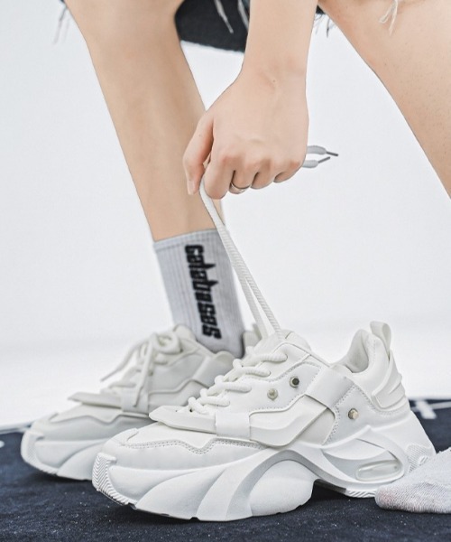 MGV（エムジーヴィー） スニーカー 厚底ボリュームテックスニーカー