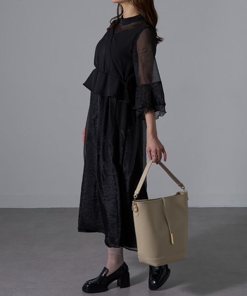 INNUE'  ハンドバッグ INNUE】チェーンハンドレザーバッグ《WEB＆EPOCA THE SHOP店舗