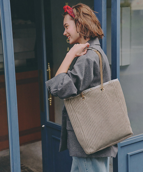 レスポートサック　CHAIN CROCHET CLUTCHベージュクロシェ LeSportsac トートバッグ CHAIN CROCHET N/S TOTE ベージュ