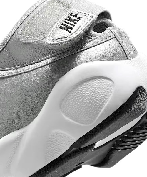 NIKE（ナイキ） スニーカー 「NIKE meets emmi」W AIR RIFT レディース