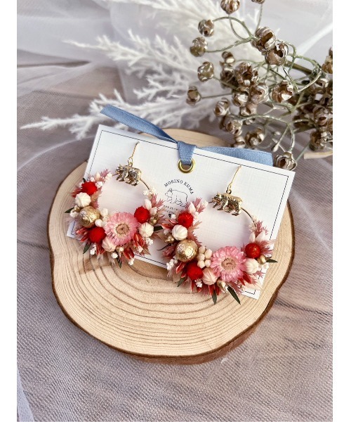 MORINOKUMA（モリノクマ） ピアス 揺れるドライフラワーリース風ピアス