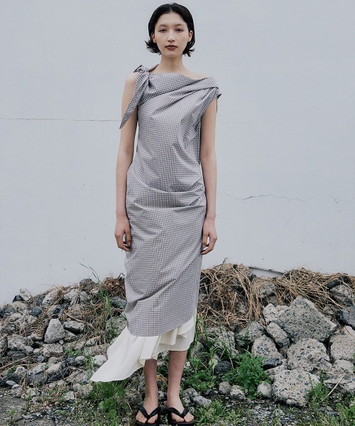 ワンピース 「leinwande」26SS新作 Tucked Ribbon Dressの画像