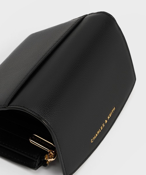【新品未使用】Charles&amp;Keith フロントフラップウォレット 黒 CHARLES ＆ KEITH（チャールズ&キース） 財布 カーブ フロントフラップ