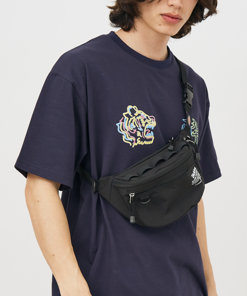 ボディバッグ・ウエストポーチ ブラック ロゴ ARMANI EXCHANGE ウエストポーチ 「A|X アルマーニ エクスチェンジ」AX