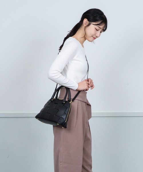 ショルダーバッグ バッグ 「Pua Moena」シープスキン メッシュ