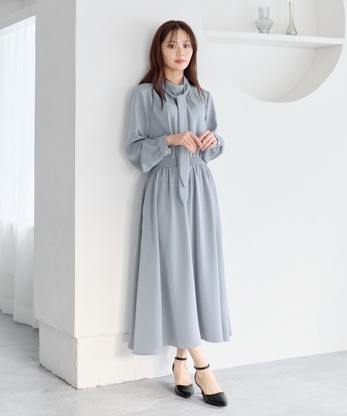 美品 総柄ワンピ キレイ目ワンピース パイピングワンピ 某タイワンピース Andemiu（アンデミュウ） ワンピース 「WEB限定」ボウタイワンピース