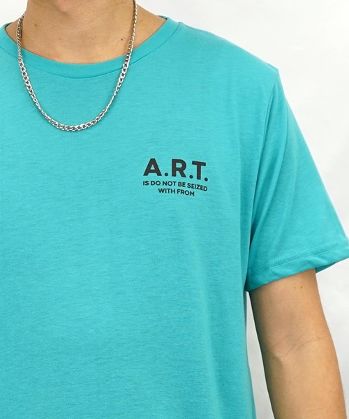 【GOLDEN GOOSE】ユニセックス レタープリント 半袖Tシャツ ホワイトTシャツ コントラストブラックロゴ＆スター