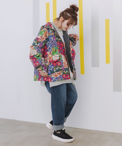 美品★スカラー ScoLar★蝶刺繍アップリケデニムパンツ スカラー ScoLar 蝶刺繍アップリケデニムパンツ(506029093