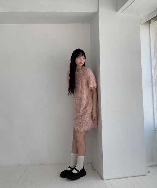 WERTHY FLUFFY DRESS ワンピース hugi ワンピース FLUFFY FEATHER DRESS/ふわふわフェザーワンピース