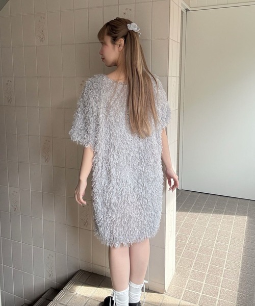 WERTHY FLUFFY DRESS ワンピース hugi ワンピース 半袖 FLUFFY FEATHER DRESS/ふわふわフェザー