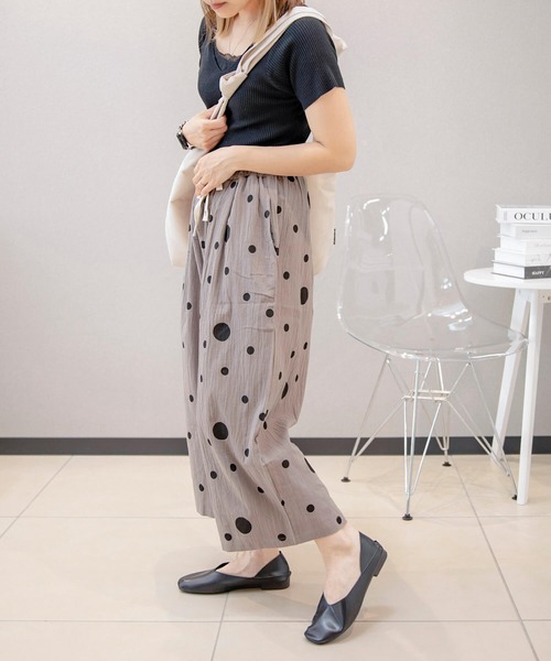 P0034　未使用 萌 MOYURU　コットン/リネン　パンツ リネンパンツ】ギュっと裾がすぼまってるパンツ ／ 黒色 b006f-bck1
