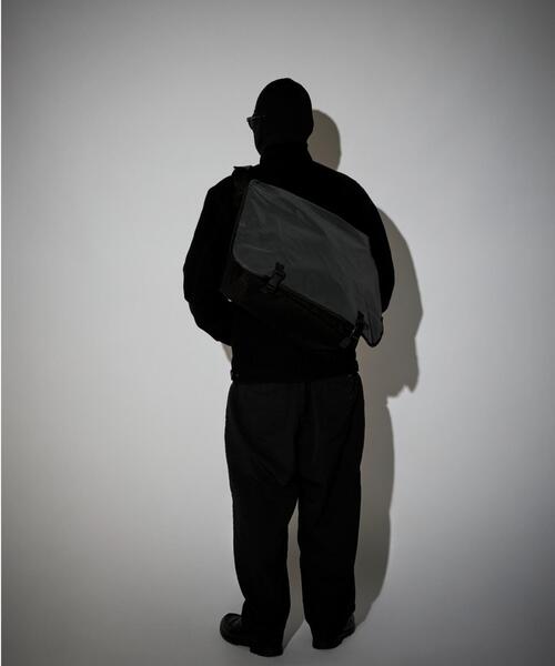 PACKING（パッキング） ショルダーバッグ BLACK REFLECTIVE MESSENGER