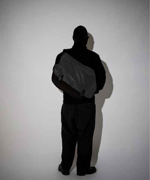 PACKING（パッキング） ショルダーバッグ BLACK REFLECTIVE MESSENGER
