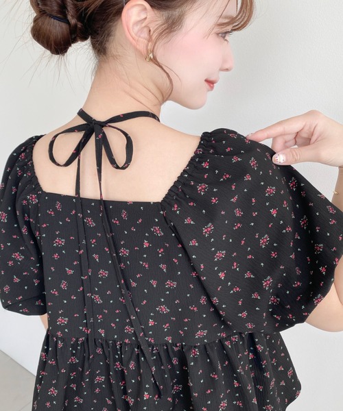 moment+ ブラウス シャツ チョーカー付き半袖バルーンスリーブペプラム