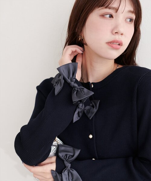 【新品タグ付き】袖口リボンクルーネックカーデ　カーディガン　ナチュ 袖口リボンクルーネックカーデ | natural couture(ナチュラル