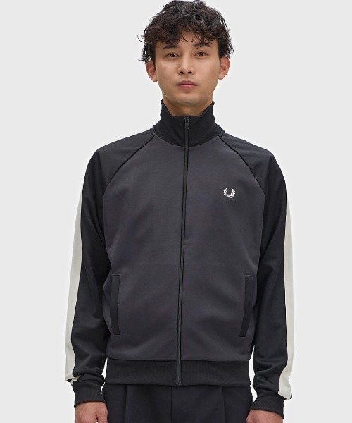 FRED PERRY（フレッドペリー） ジャージ Contrast Sleeve Track Jacket
