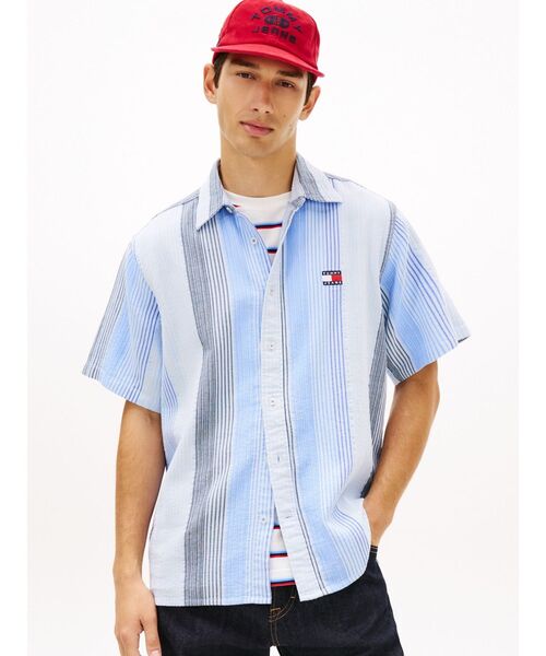 TOMMY JEANS(トミー・ジーンズ) シャツ 半袖 リラックスストライプ TOMMY JEANS(トミー・ジーンズ) シャツ 半袖 リラックスストライプ