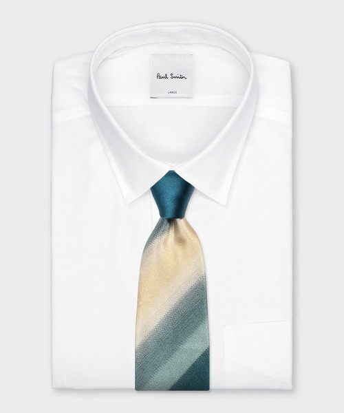 新品☆Paul Smith グラデーションドット ネクタイ☆紺☆シルク100％ 新品☆Paul Smith グラデーションドット ネクタイ☆紺☆シルク100